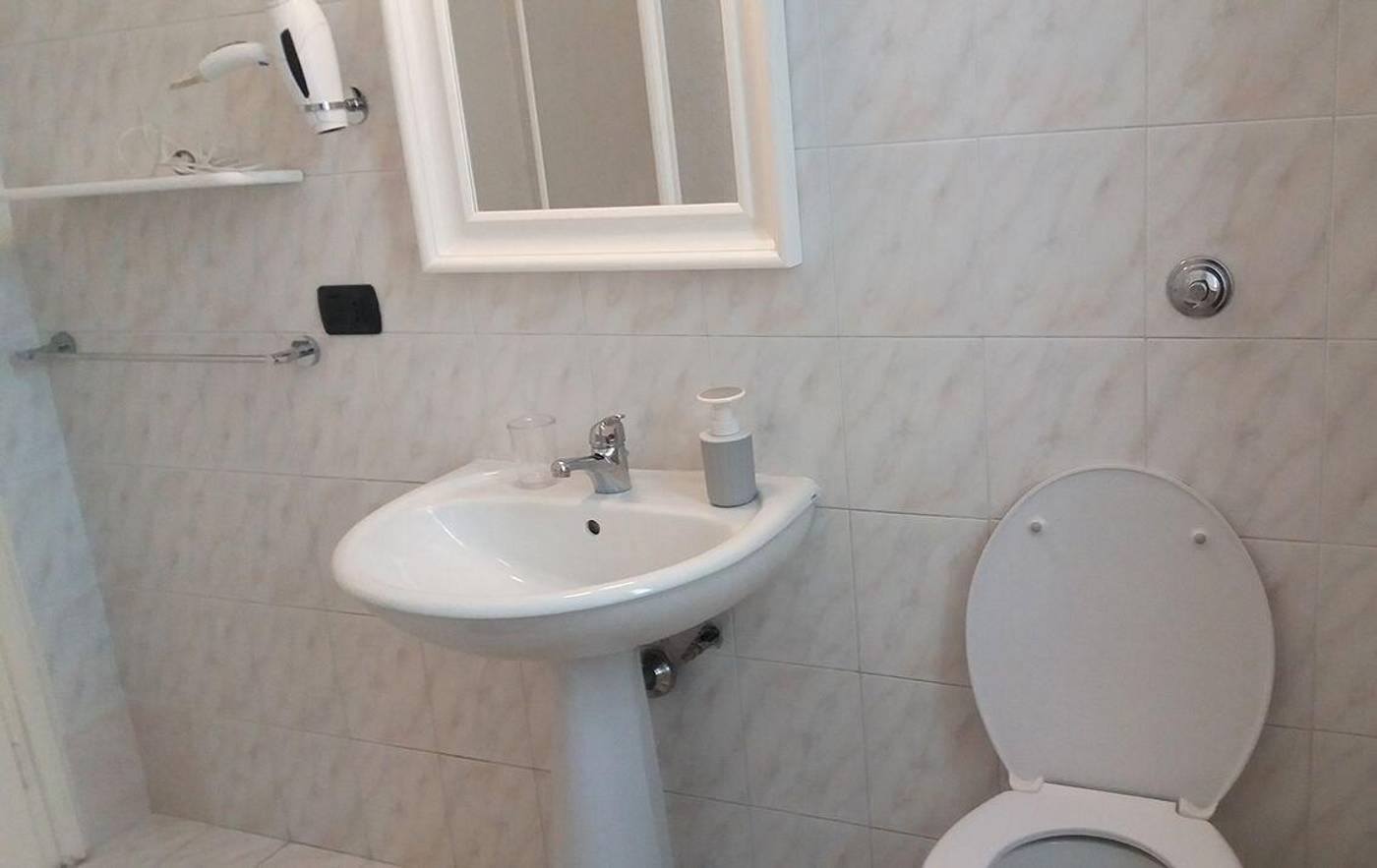 C-era-Un-Lago-Room-33