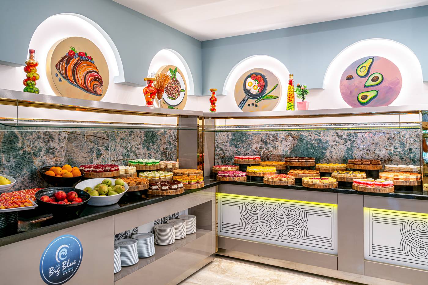 CLUB BIG BLUE SUITE HOTEL