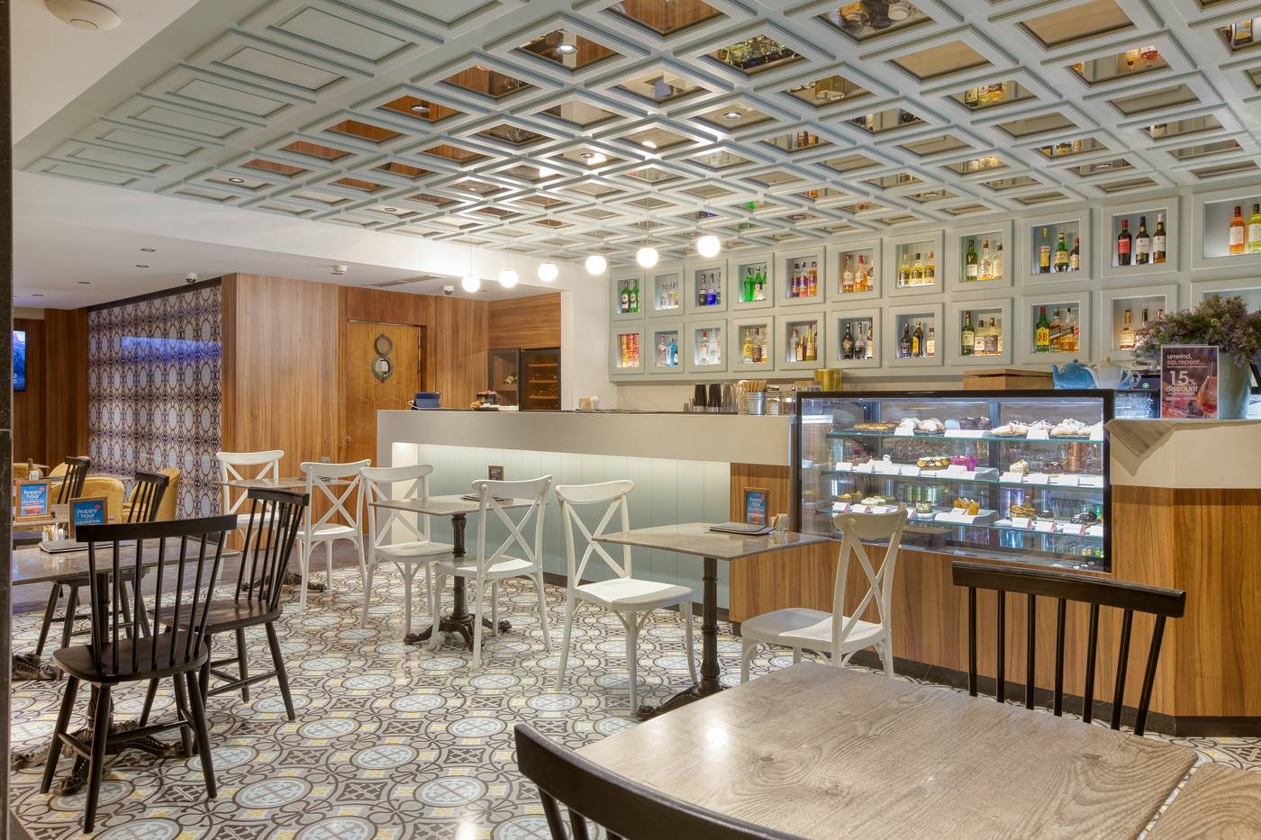 Solana-Hotel---Spa-Lobby-55