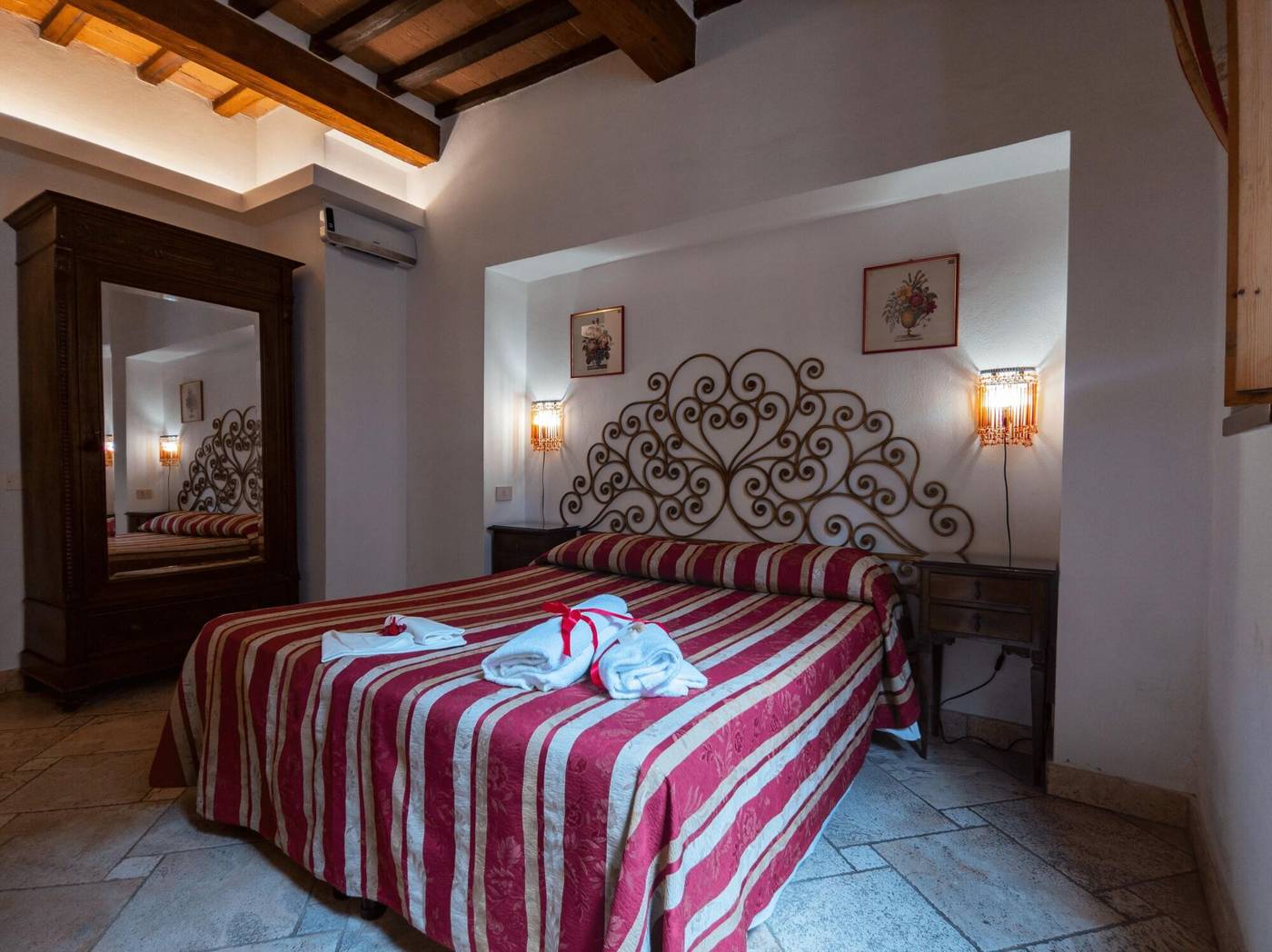 B&B Siena in Centro - Albergo Diffuso-Italy-SIENA-Room-7