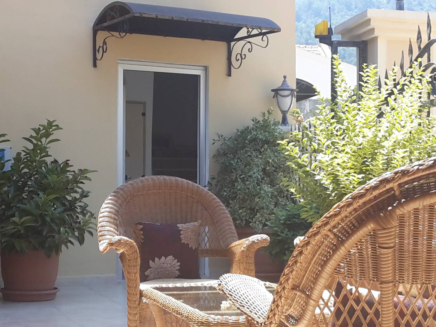 Sahin-Palace-Apartments-Terrace-11