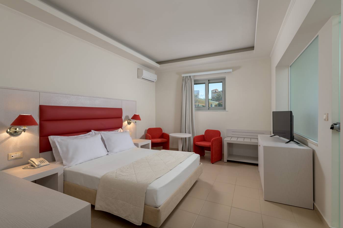 Lydia-Maris-Room-26
