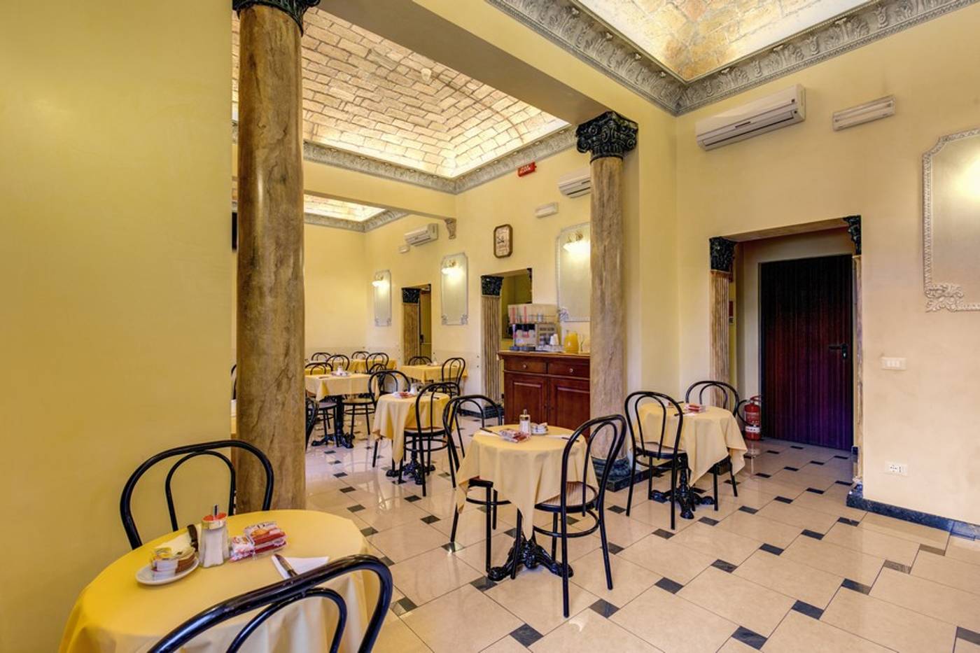 Cambridge-Restaurant-12