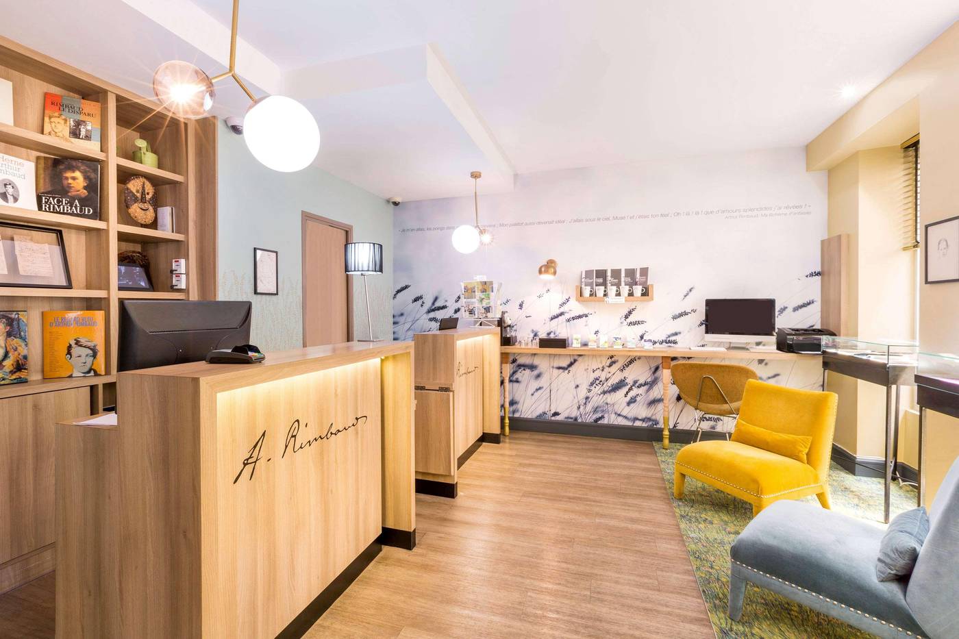 Hotel-Litteraire-Arthur-Rimbaud--BW-Signature-Coll-Conferences-12