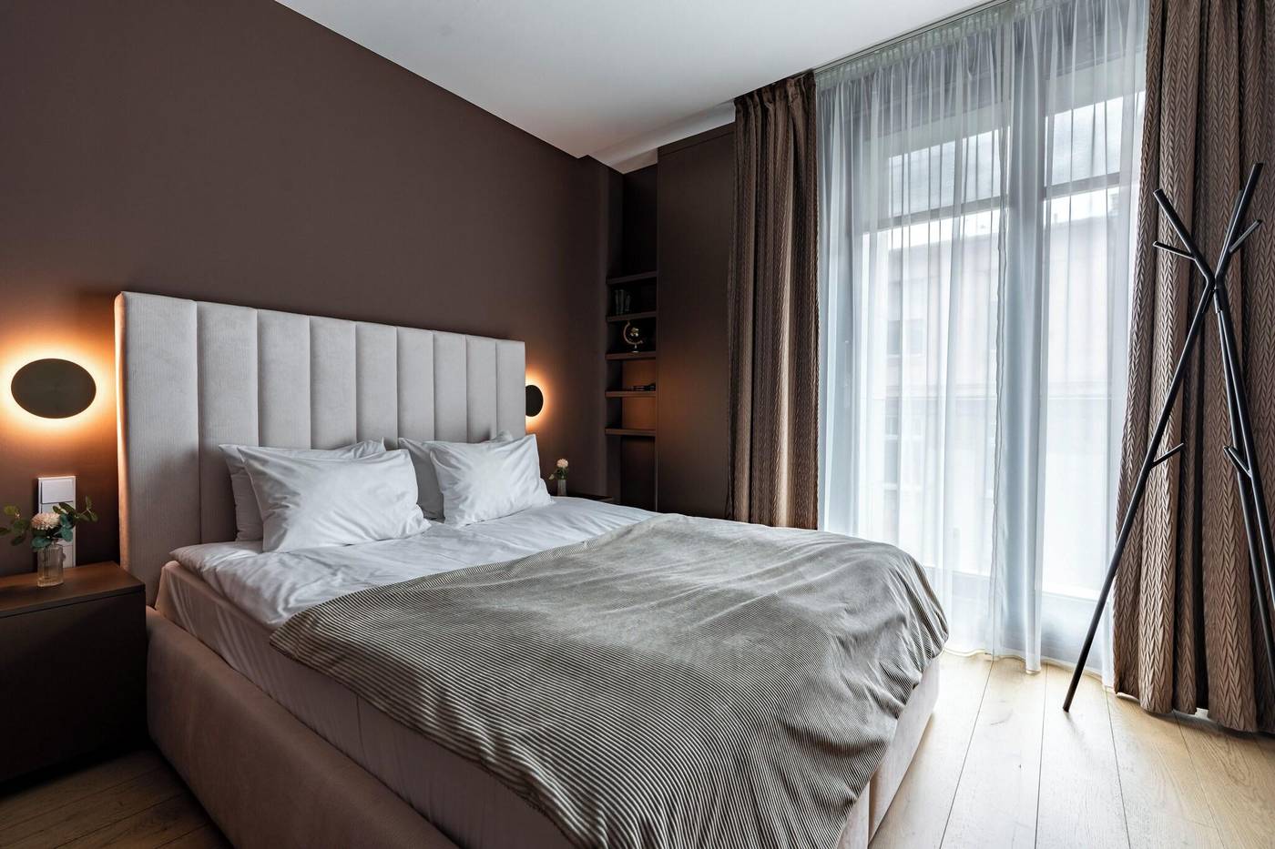 Hotel-Emerald---Suites-Room-61