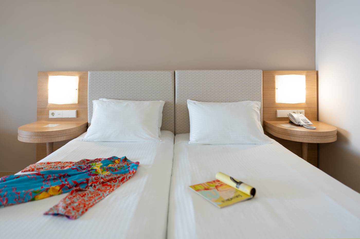 Kresten-Royal-Euphoria-Resort-Room-38