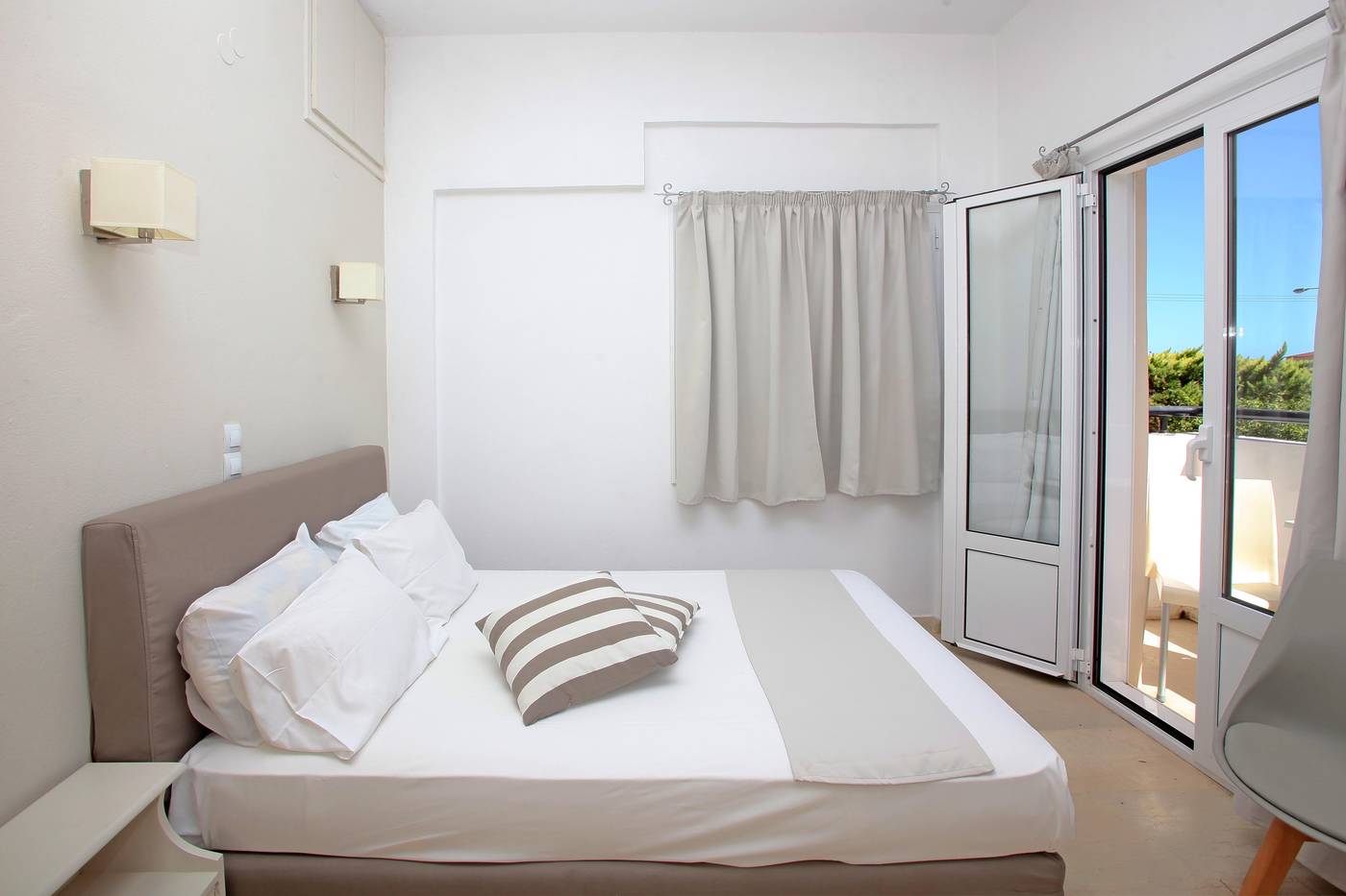 Iraklis-Apartments---Studios-Room-19