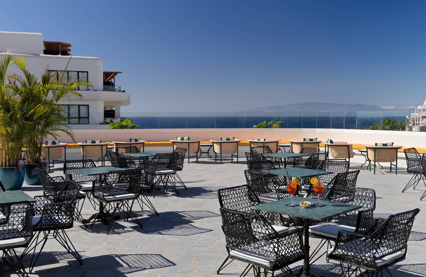 H10-Atlantic-Sunset-Horizons-Collection-Bar-19