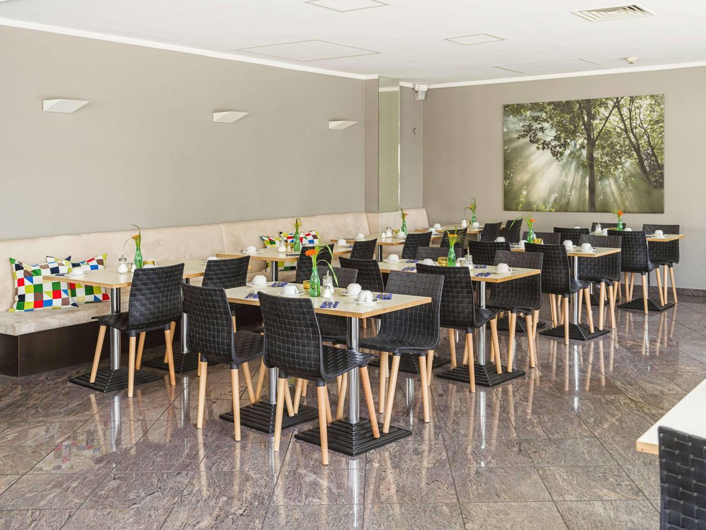 Berlin-Mitte-by-Campanile-Restaurant-18