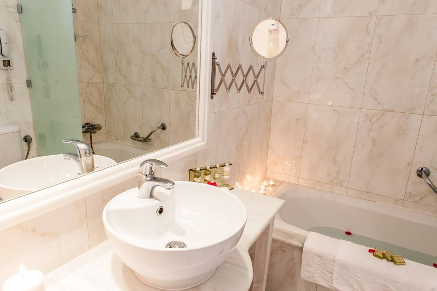 Belvedere-Gerakas-Lux--Suites-Room-16