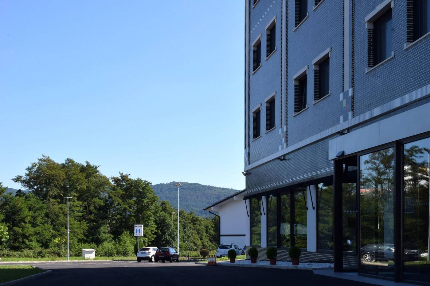 Hotel New Bilbao Airport-Spain-DERIO-General view-4