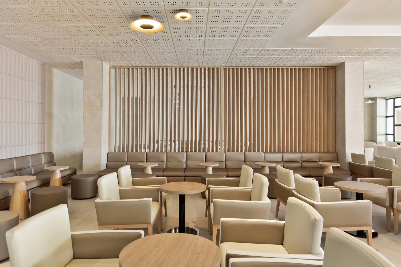 Best-Oasis-Tropical-Bar-60