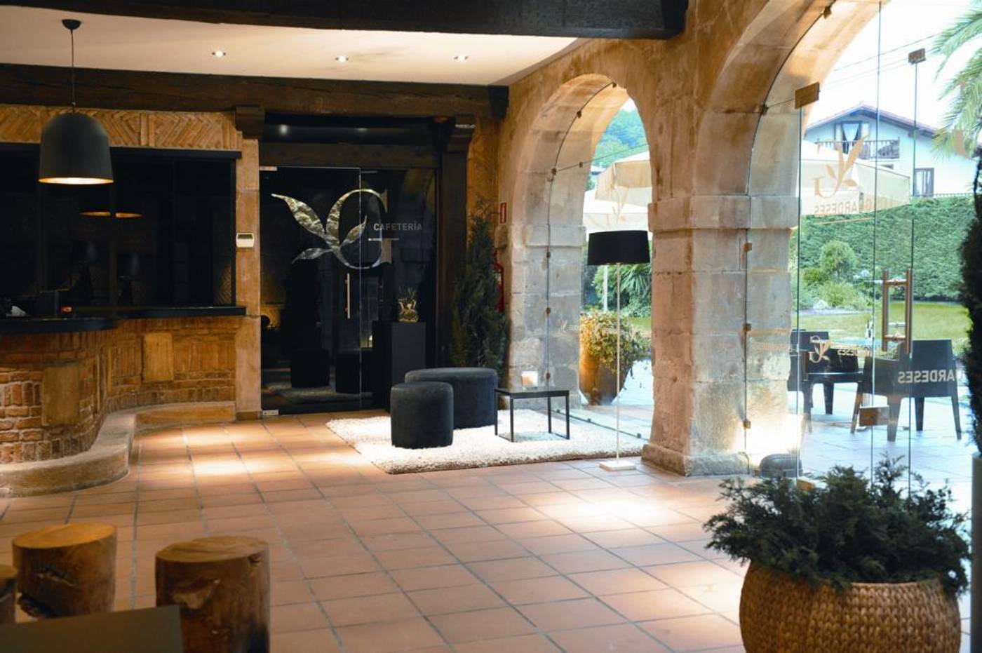 Los Guardeses -Spain-SOLARES - MEDIO CUDEYO-Lobby-3