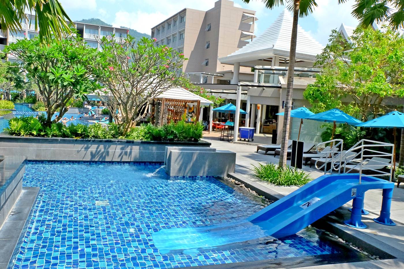 Grand-Mercure-Phuket-Patong-Pool-5