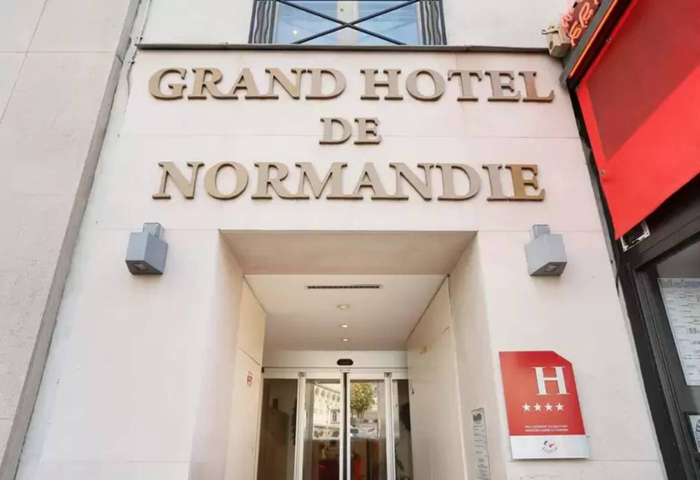 Le-Grand-Hotel-de-Normandie-General-view-25