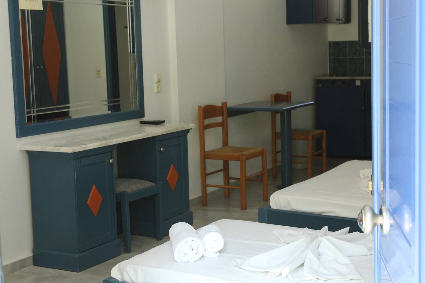 Leonidas-Room-27