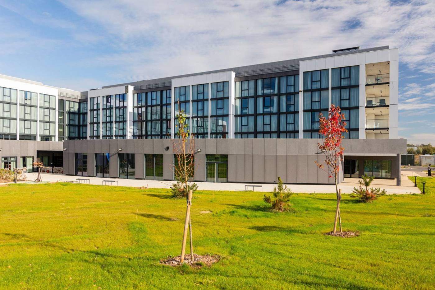 Ki-Space-Hotel---Spa-near-Disneyland-Paris-Terrace-1