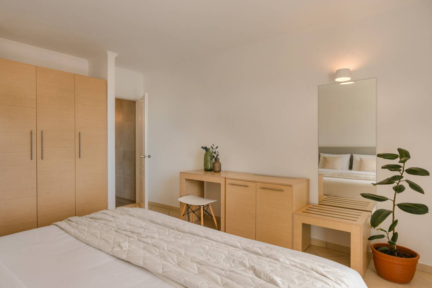 Century-Resort-Apartments-Room-61