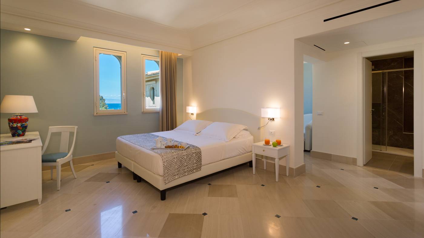 Hellenia-Yachting-Room-13