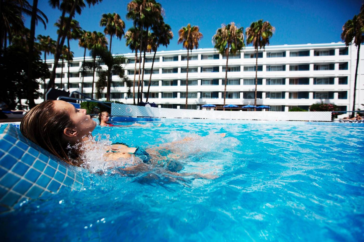 Playa-del-Sol-Apartments---Adults-Only-Pool-13