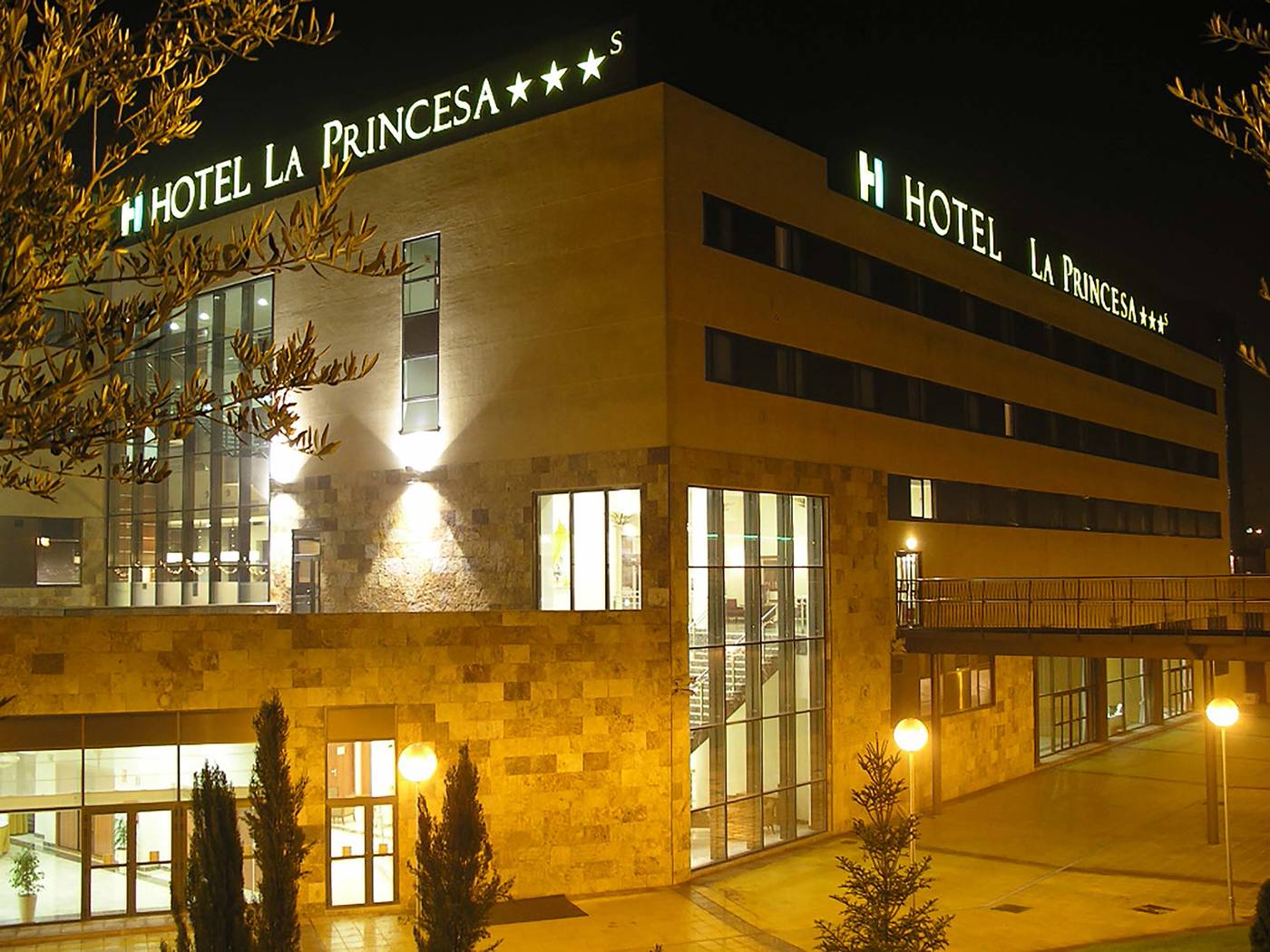 Sercotel-Hotel-Spa-La-Princesa-General-view-2