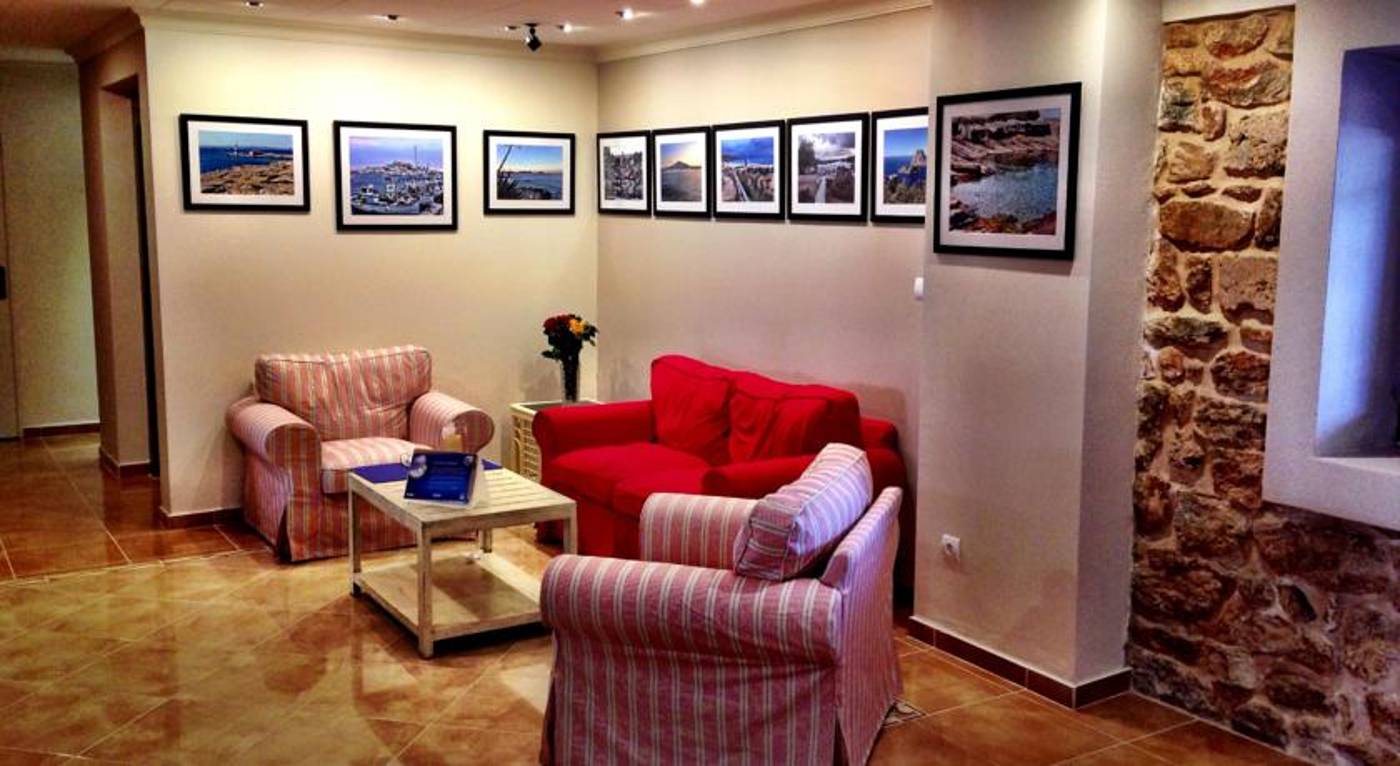 Mar-y-Huerta-Lobby-31