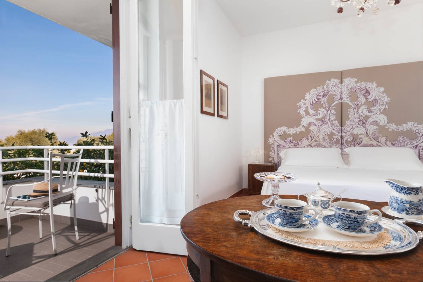 Villa-Oriana-Relais-Room-21