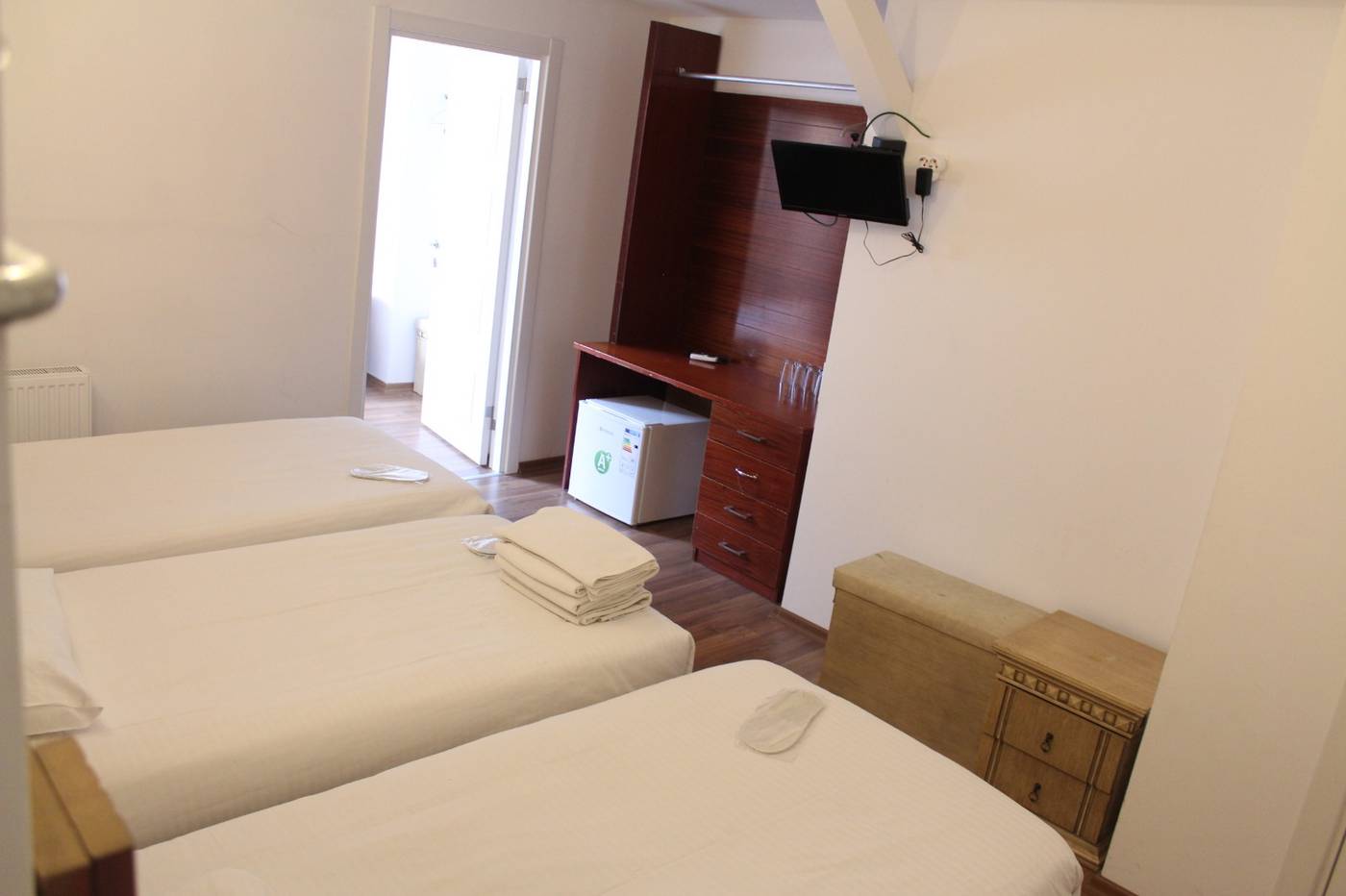 Istanbul-Holiday-Hotel-Room-23