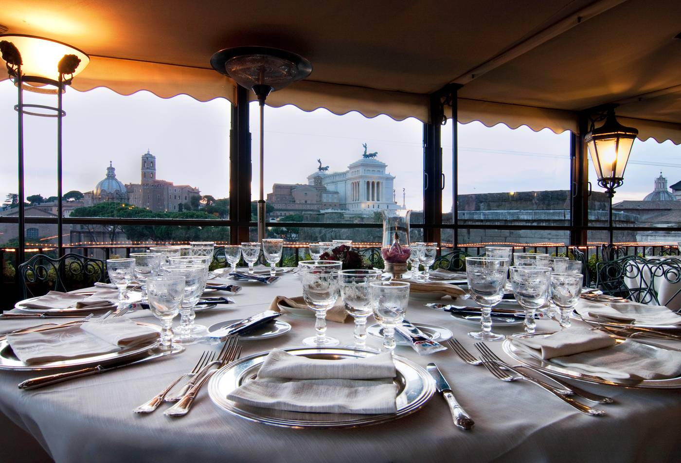 Hotel-Forum-Rome-Restaurant-69