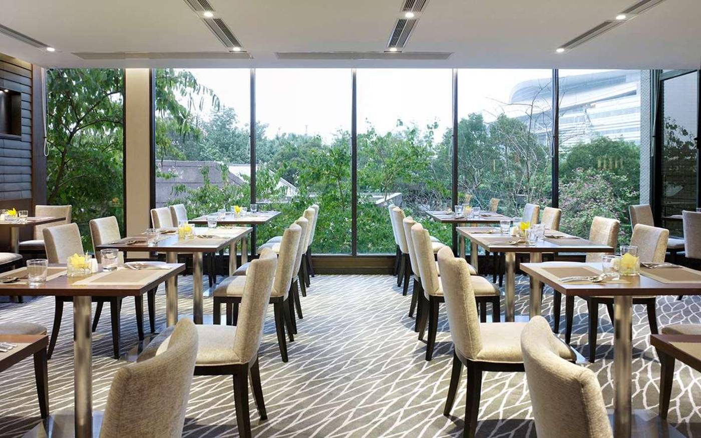 The-Harbourview-Hong-Kong-Restaurant-3