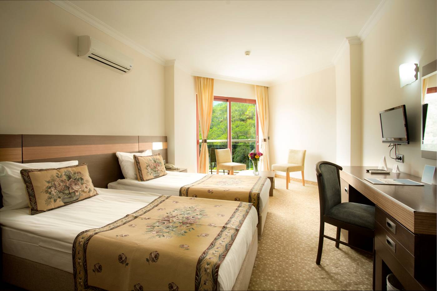 La-Mer-Hotel-Room-14