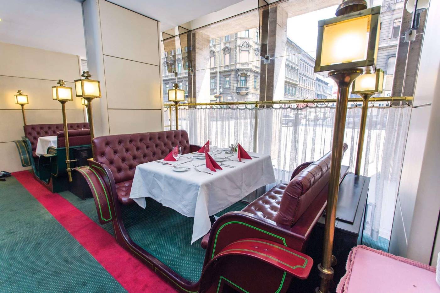 Danubius-Hotel-Hungaria-City-Center-Restaurant-22