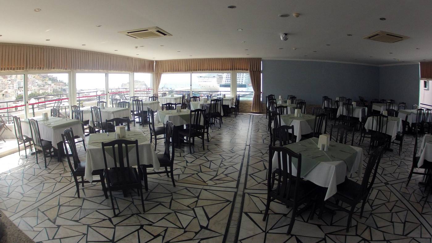 Surtel-Restaurant-10