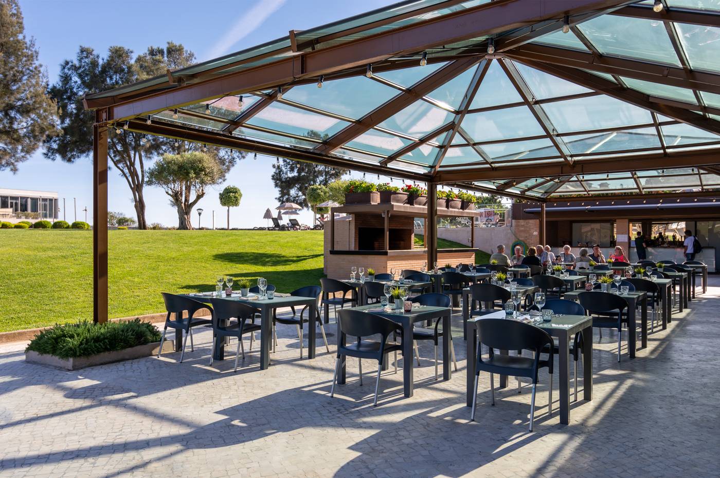 Vila-Gale-Village-Cascais-Terrace-32