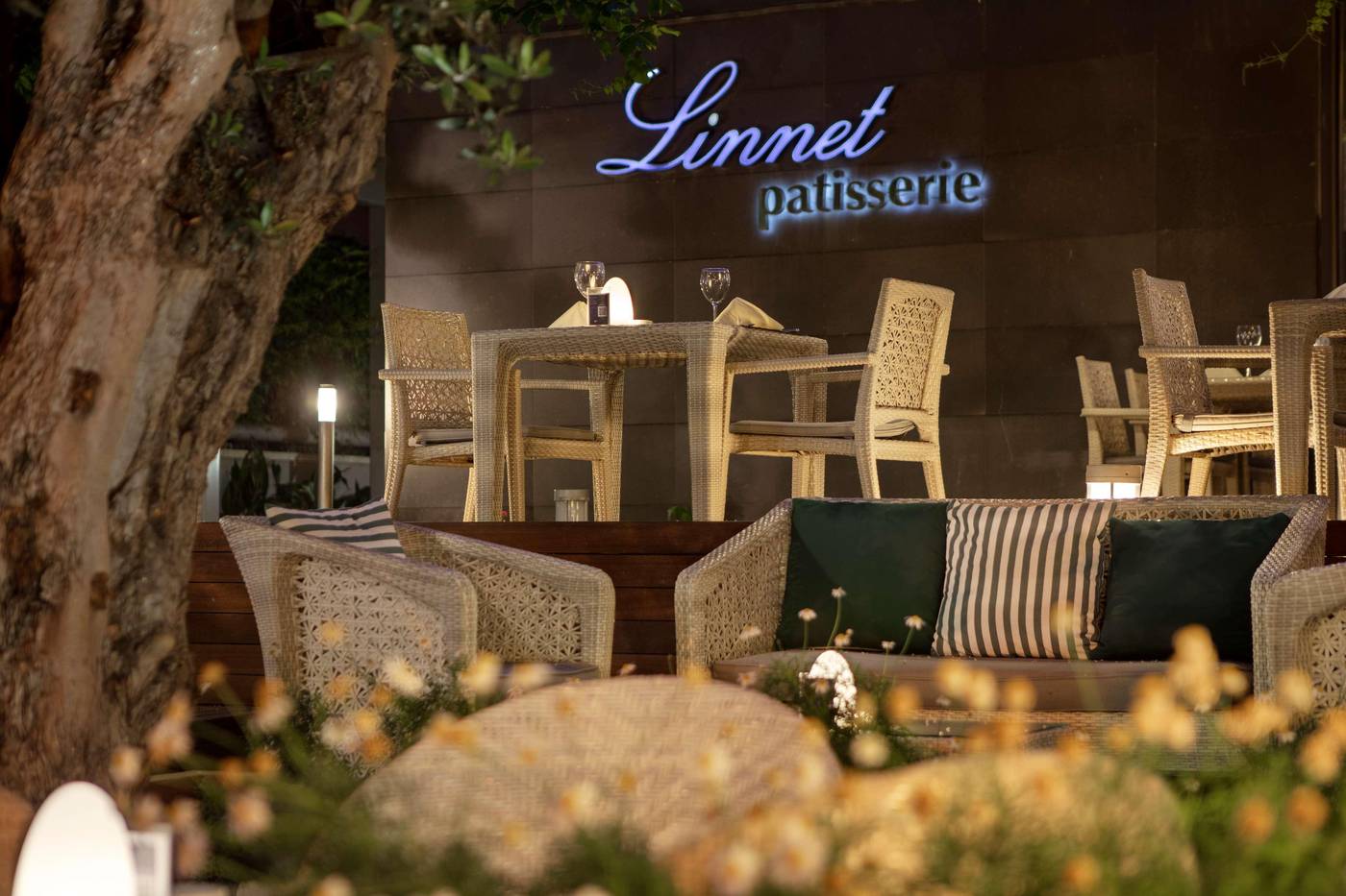 DoubleTree-by-Hilton-Kusadasi-Restaurant-21