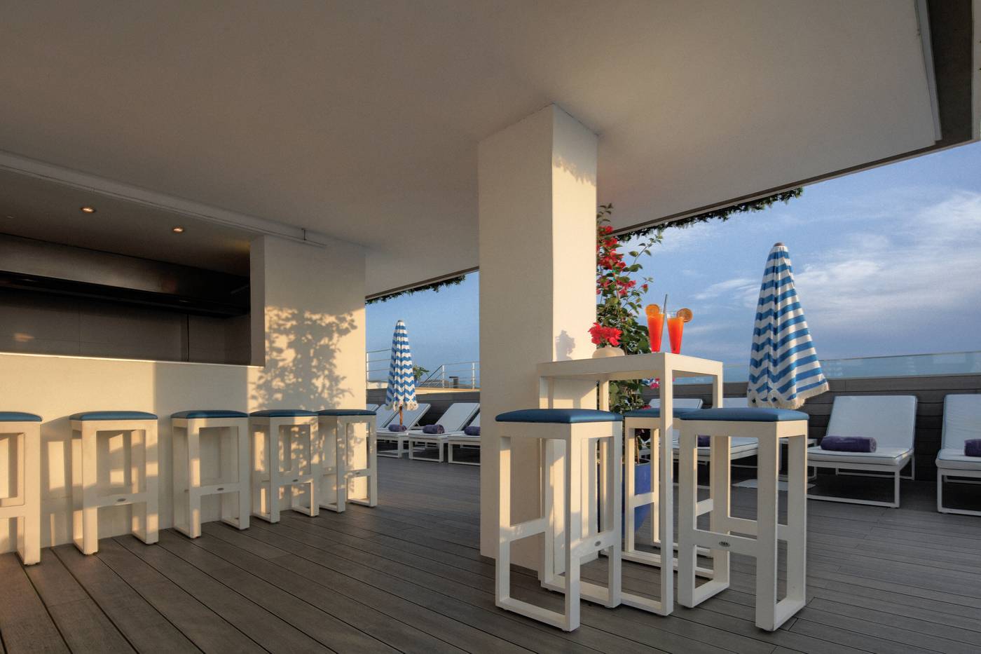 El-Puerto-Ibiza-Hotel---Spa-Terrace-15