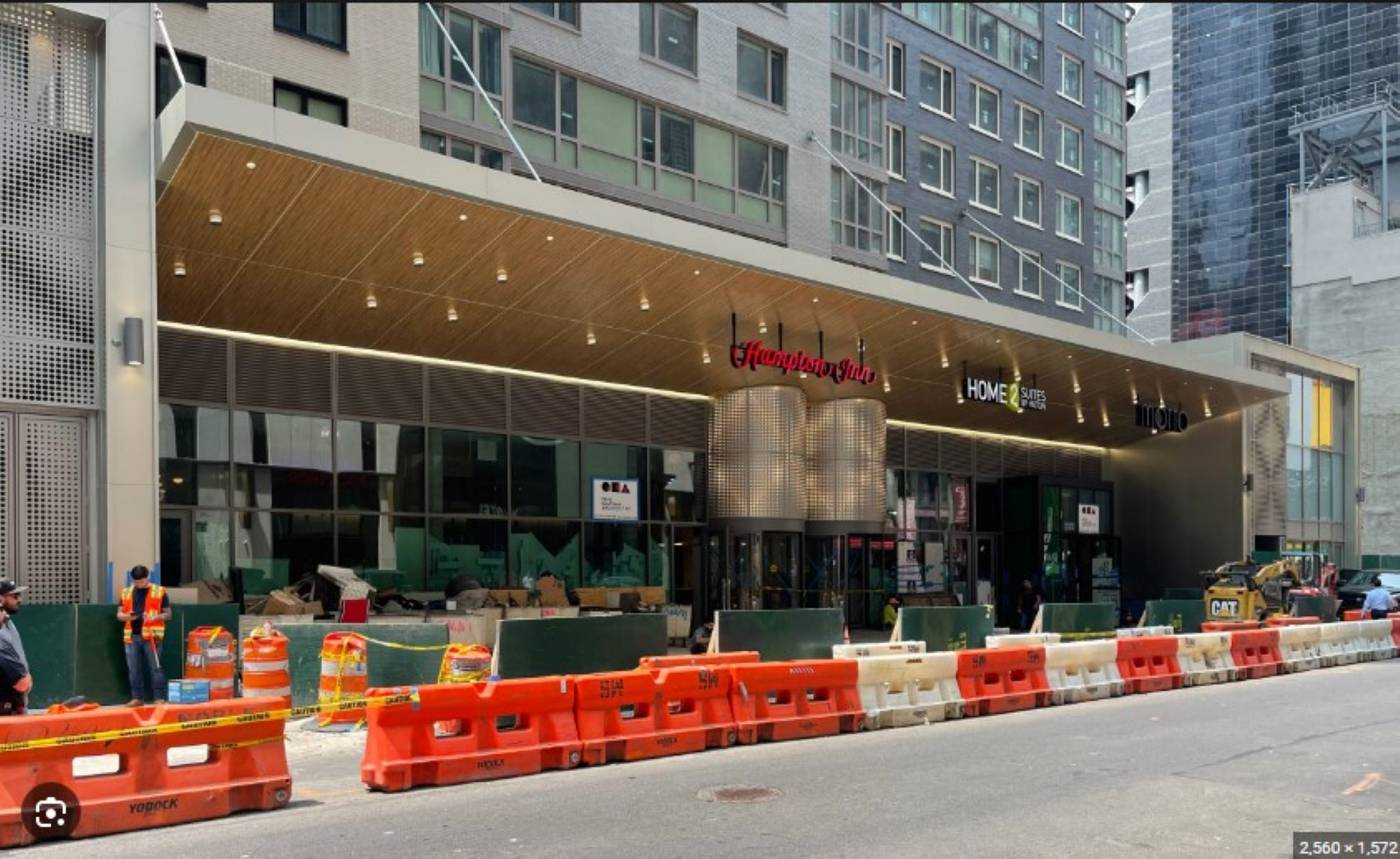 Hampton-Inn-New-York-Times-Square-General-view-13