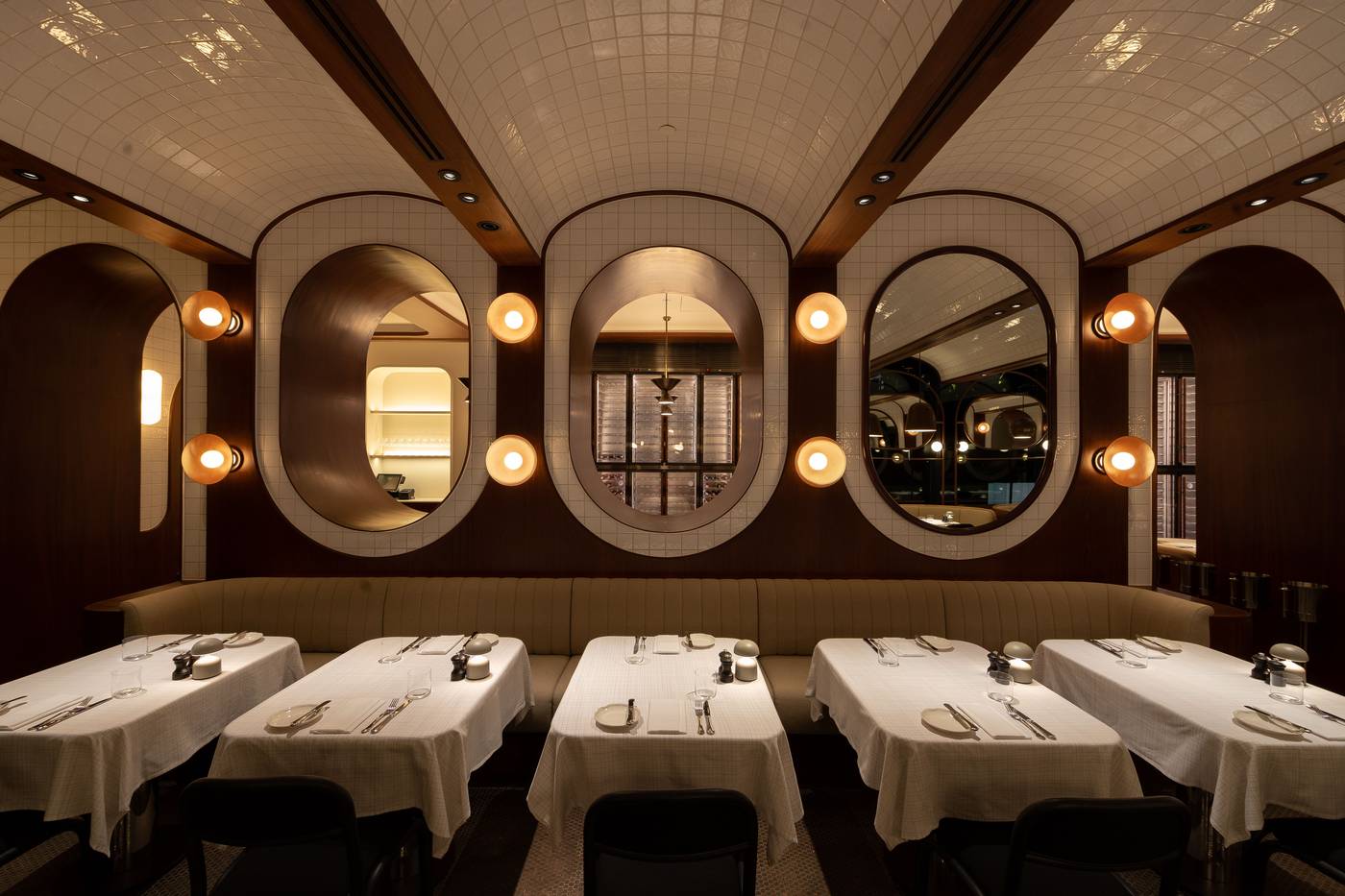 The-Standard--Bangkok-Mahanakhon-Restaurant-48