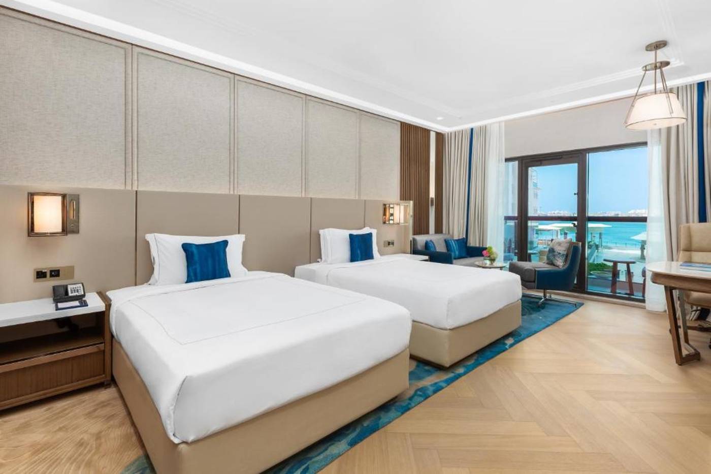 Taj-Exotica-Resort---Spa--The-Palm-Dubai-Room-8