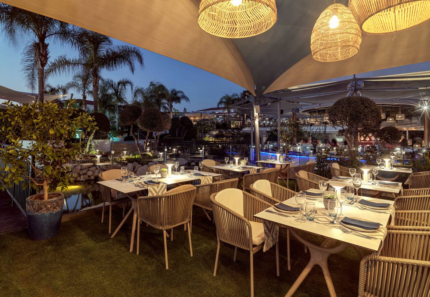 Olympic-Lagoon-Resort-Paphos-Restaurant-20