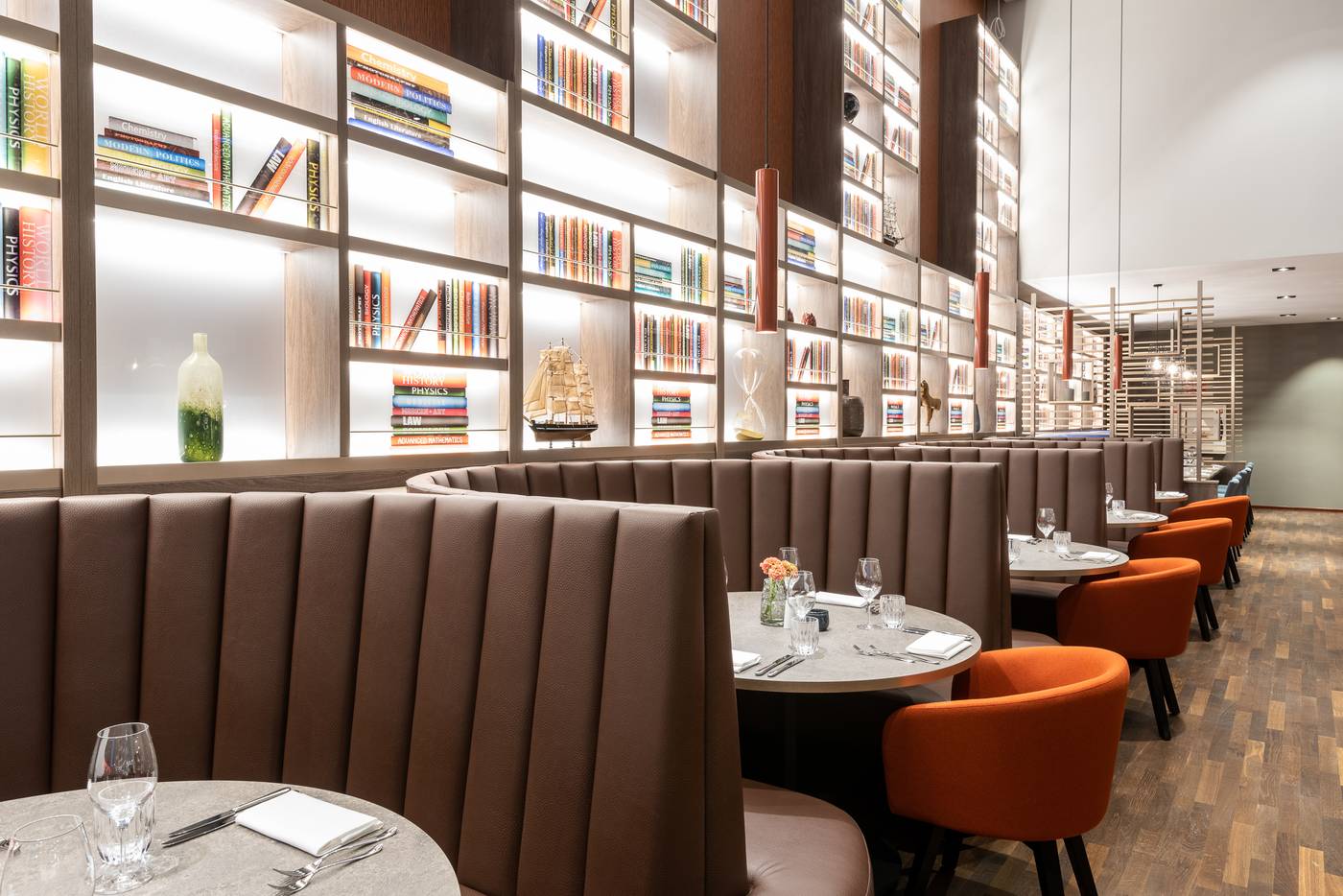 Leonardo-Royal-Hotel-Amsterdam-Restaurant-16