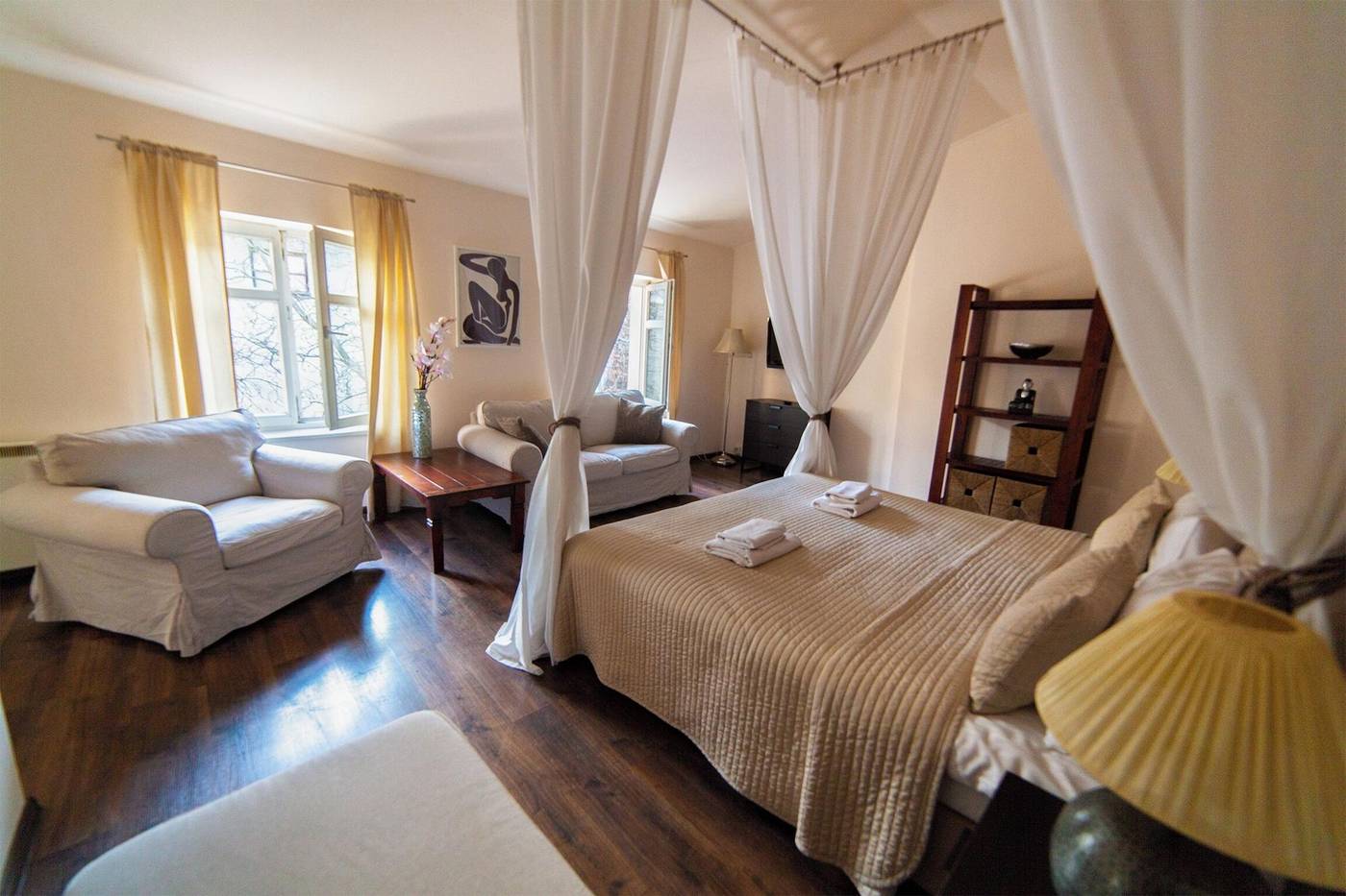 Lounge-Apartments-Room-34