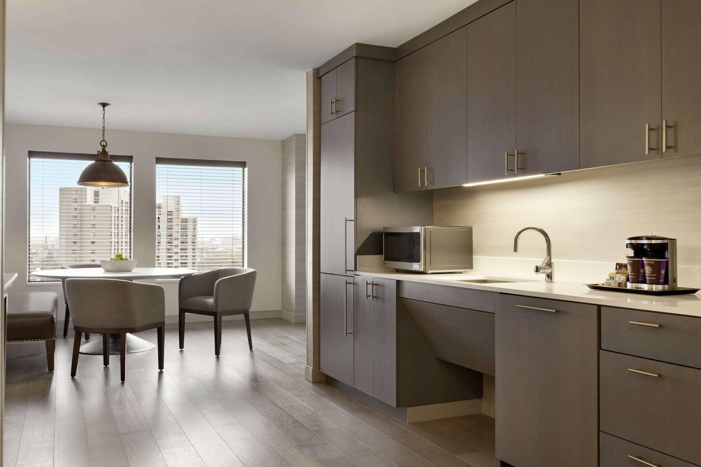 DoubleTree-Suites-by-Hilton-Hotel-Boston-Cambridge-Room-18