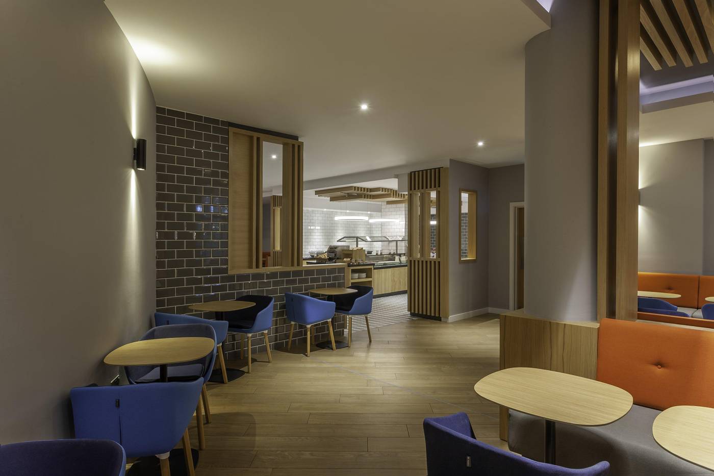 Holiday-Inn-Express-Hotel-Dublin-Airport-Restaurant-8