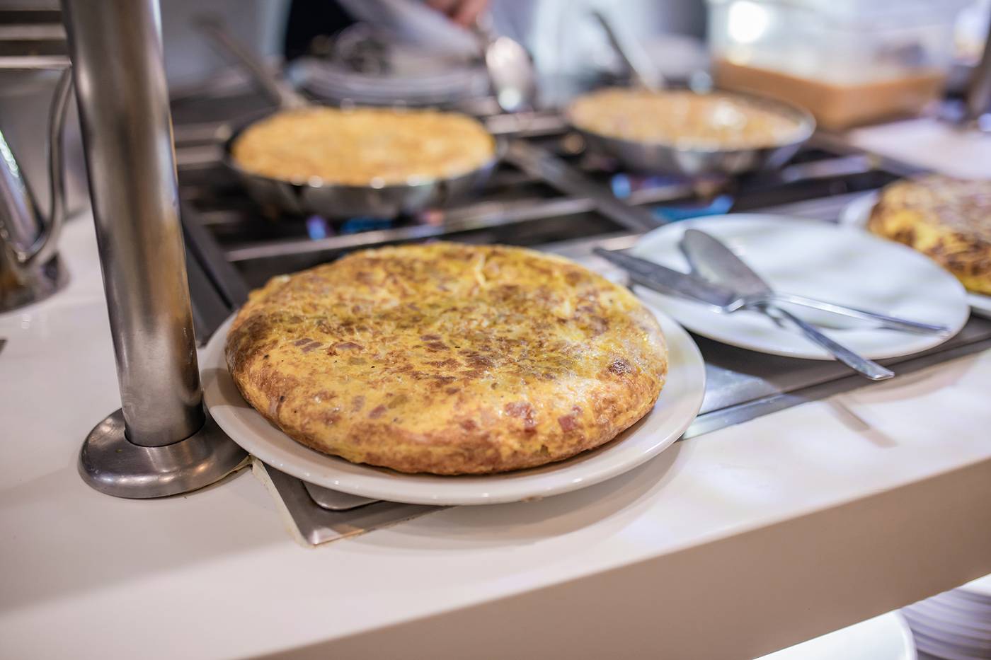 Servatur-Waikiki-Restaurant-57