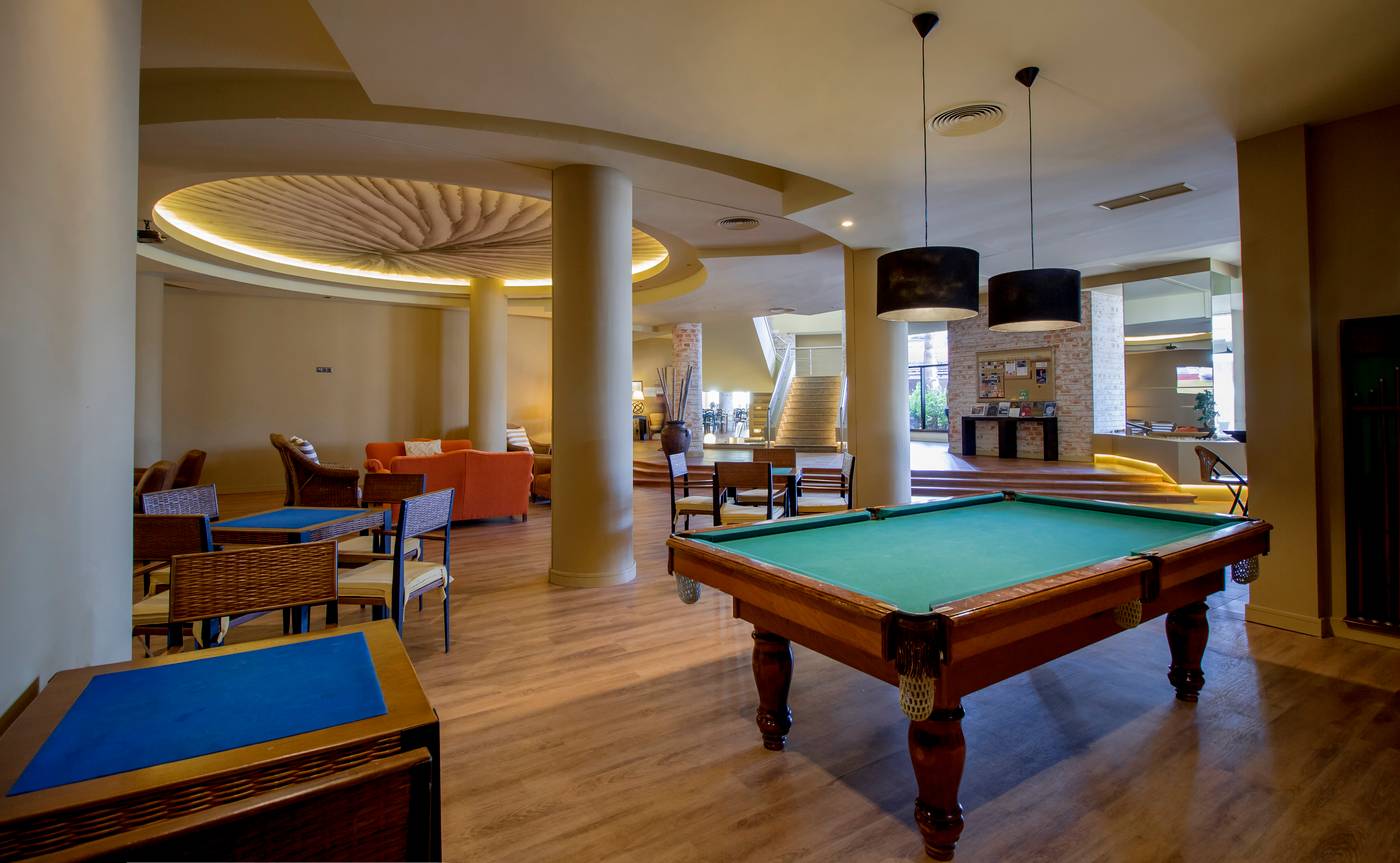 Calheta-Beach-Hotel-Sports-and-Entertainment-38