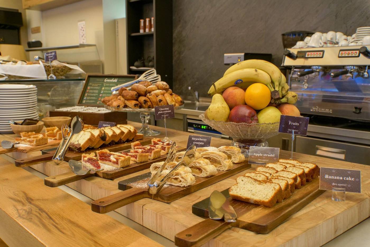 Golden-Crown-Restaurant-36