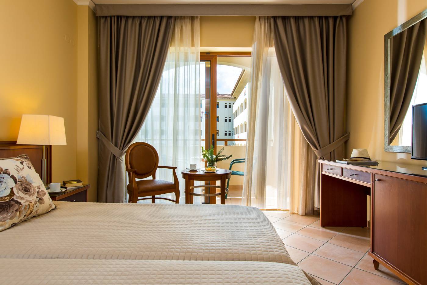Theartemis-Palace-Room-27