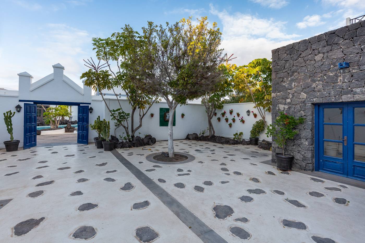 Hotel-LIVVO-Volc--n-Lanzarote-Terrace-21