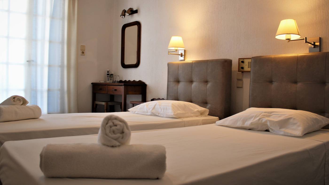 Artemis-Hotel-Kamari-Room-24
